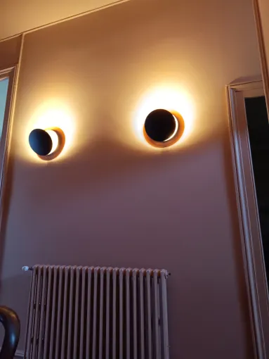 Applique fourni par galerie 